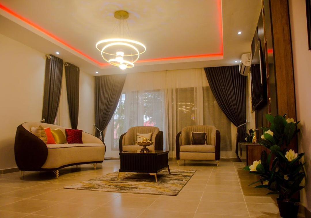 House 103 Abuja Apartment ภายนอก รูปภาพ