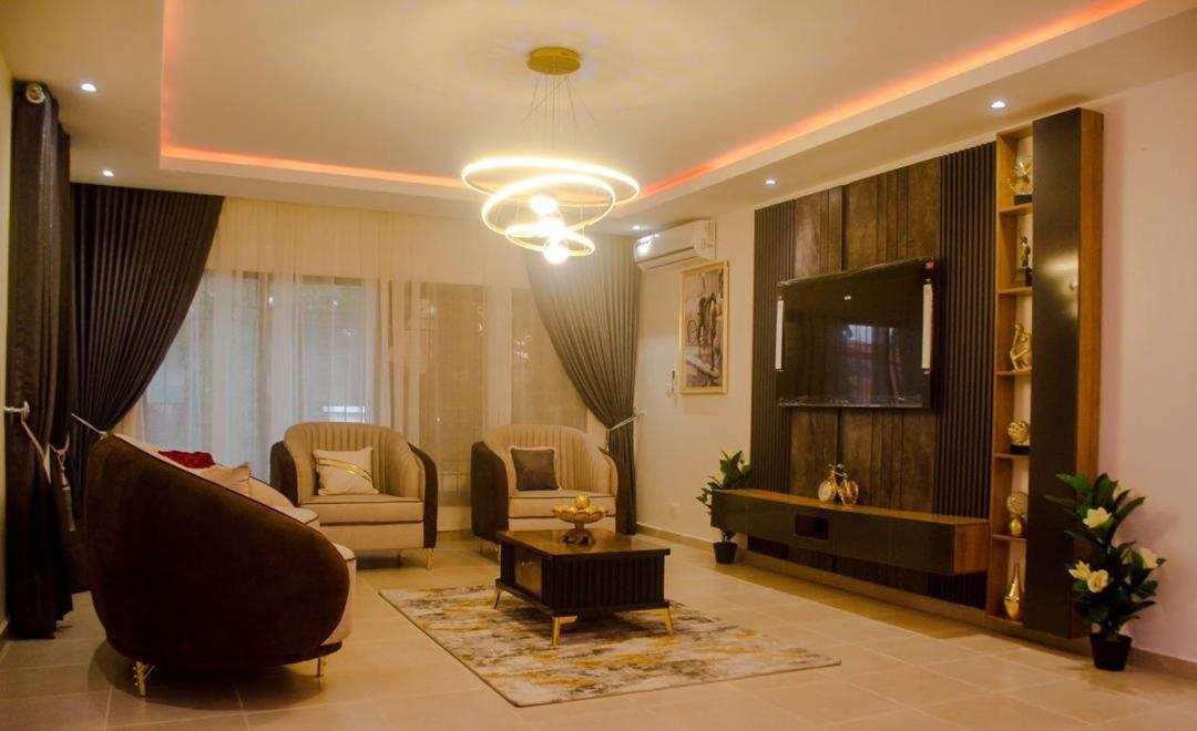 House 103 Abuja Apartment ภายนอก รูปภาพ