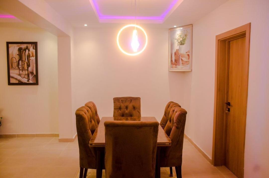 House 103 Abuja Apartment ภายนอก รูปภาพ