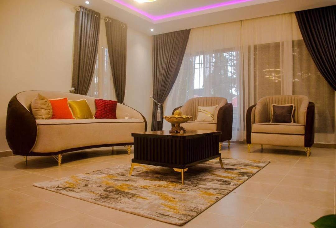 House 103 Abuja Apartment ภายนอก รูปภาพ